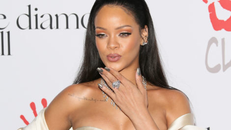 Rihanna Partners With Donna Karen